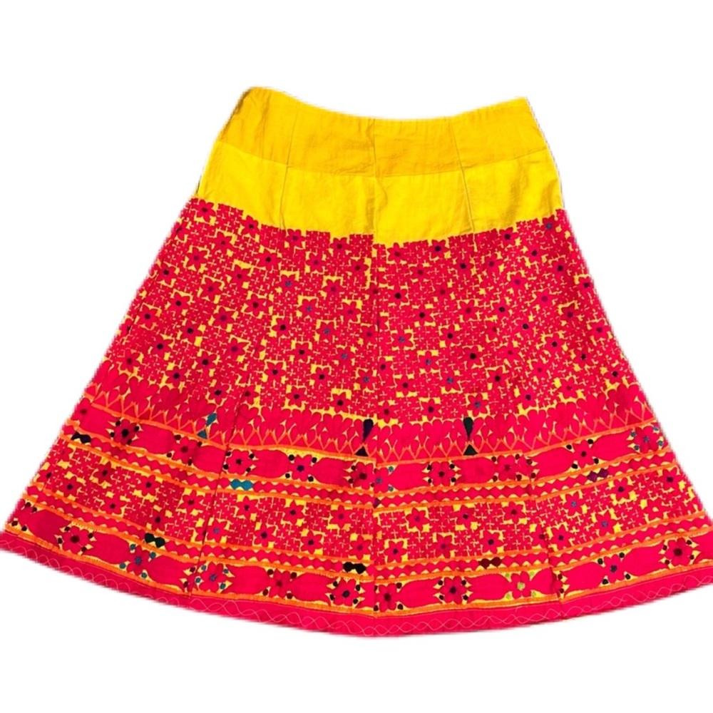 Colorful Embroidered skirt Size M